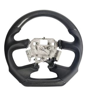 พวงมาลัยหนังคาร์บอนไฟเบอร์ฟอร์จสไตล์สปอร์ตเรซซิ่งแบบกำหนดเองสำหรับฟอร์ด ฟอลคอน เอฟจี เอ็มเค1 บีเอ เอ็กซ์อาร์6 - Product Image 1