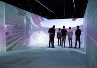 360 °   Système de cartographie holographique clé en main : expérience numérique immersive avec projection murale et au sol pour les halls des musées