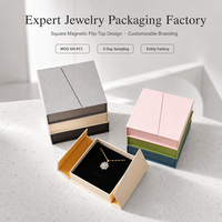 Boîte carrée en carton à couvercle magnétique pour colliers, bracelets, bagues, boucles d'oreilles, bracelets rigides, emballage de rangement pour bijoux