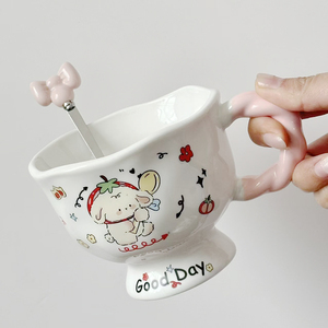 Set Tazza e Cucchiaio in Ceramica Kawaii a Forma di Cucciolo di Fragola con Manico a Spirale Rosa, Ciotola per Avena Good Day, Unità Commerciale all'Ingrosso - Product Image 3