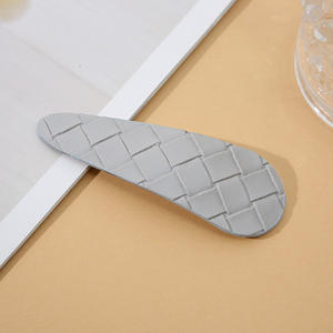 Pinza lateral para el cabello a la moda, horquillas de cuero PU, tocado geométrico Simple a cuadros, accesorios Retro para el cabello, pinzas para el cabello, regalos - Product Image 4