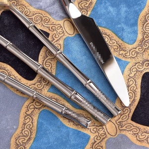 Bán Buôn 24Pcs Thép Không Gỉ Thiết Lập Dao Kéo Sang Trọng Cổ Điển Hộ Gia Đình Flatware <span class=keywords><strong>Set</strong></span> Hộp Da Bao Bì Vàng Dao Và Ngã Ba Thiết Lập - Product Image 4