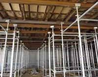 Étais de support en acier réglables, robustes, galvanisés et résistants à la corrosion, pour échafaudage industriel moderne en béton