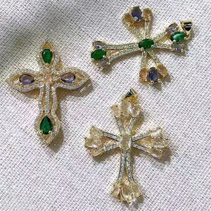 Colgante de Cruz de Lujo en Color Dorado, Completamente Adornado con Gemas, Joyería Brillante de Fe para Hombres y <span class=keywords><strong>Mujeres</strong></span>, Uso Diario, Regalo, Venta al por Mayor - Product Image 4
