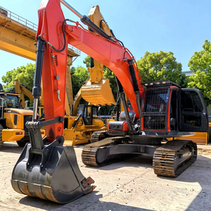 รถขุดดิน Doosan DX 260LC สีแดง อุปกรณ์ก่อสร้างงานหนักสีส้ม - Product Image 1