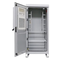 Armoire de batterie extérieure IP55 sur pied avec climatiseur intégré, armoire de stockage d'énergie, armoire électrique OEM ODM pour extérieur
