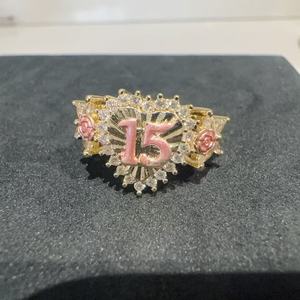 Anello Regolabile in Rame di Alta Qualità con Corona di Zirconi per Cerimonia dei 15 Anni, Regalo per Ragazze e Adulti, Gioielli per Feste - Product Image 4