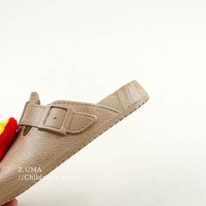 Pantuflas Infantiles 2026, Nuevas Pantuflas <span class=keywords><strong>de</strong></span> Dibujos Animados para Niños, Antideslizantes, Versátiles, para Niñas Pequeñas, Zapatos Planos Casuales <span class=keywords><strong>de</strong></span> Moda con Dibujos Animados - Product Image 4