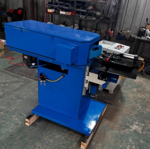 Machine à polir les bords métalliques : ébavurage des angles droits et des coins courbés, et rectification des soudures ; bords lisses - Product Image 3
