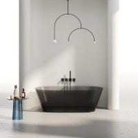 Baignoire en résine cristalline transparente de forme ovale et courbée, avec ensemble d'accessoires de salle de bain pour la rénovation de salles de bain modernes