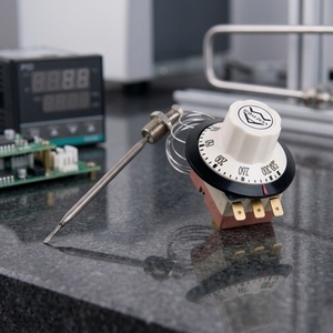 Termostato de Proveedor Chino 250VAC 20A 60-400 ° Termostato para Horno C DPST - Product Image 1