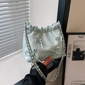 Ins mode haute qualité en cuir PU chaîne sac à bandoulière sangle unique nouveau nœud Design grande capacité fourre-tout décontracté bandoulière seau - Product Image 4