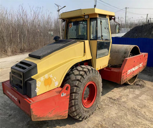 Dynapac CA702 26T ลูกกลิ้งสั่นสะเทือนแบบเดี่ยวใช้ cc522 cc622 cc211 CA602 cc422เครื่องอัดมือสอง - Product Image 2