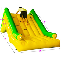 Toboggan Gonflable Triangulaire d'Extérieur, Fabricant de Toboggans Aquatiques à Jet d'Eau, Équipement de Parc Aquatique Mobile à Jet d'Eau Combiné