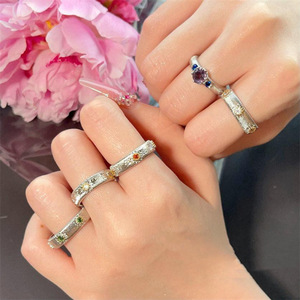 Anillo de Plata de Ley S925 de Estilo Antiguo con Patrón Tejido, Anillo Retro Exquisito con Diseño de Copo de Nieve Arcoíris en Capas, Tallado en Oro Cepillado - Product Image 1