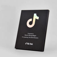 Plaque de récompense en aluminium noir argent or avec certificat en bois Tiktok Plaques de récompense pour les événements d'anniversaire MH-MJ0350