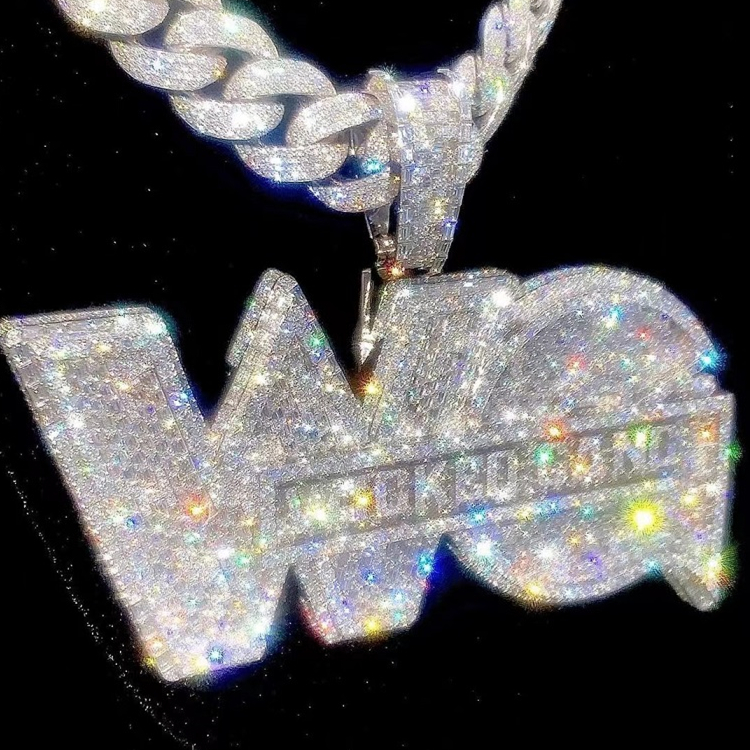 จี้ตัวอักษร B