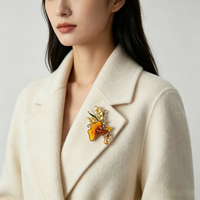Bros Tembaga Bordir Miao Klasik Cina dengan Kristal Rhinestone, Daun Ginkgo Kuning, Seni Rakyat Buatan Tangan, untuk Pesta Pernikahan, Syal, atau Setelan.