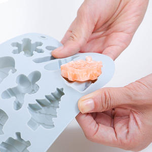 Molde de Silicona con Temática Navideña para Dulces DIY, Herramienta Multiusos para Hornear y Decorar Chocolate, Pasteles, Pudin y Postres - Product Image 5