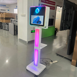 Photomaton Dslr à écran tactile portable <span class=keywords><strong>de</strong></span> 15.6 pouces avec mini PC photomaton Dslr à prix réduit pour la <span class=keywords><strong>location</strong></span> <span class=keywords><strong>de</strong></span> fête <span class=keywords><strong>de</strong></span> mariage - Product Image 1