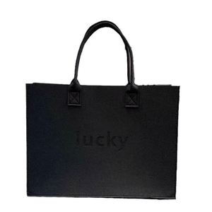 Sac fourre-tout personnalisé en feutre non tissé avec fermeture éclair, réutilisable, à double poignée, sac à bandoulière tendance, couleur unie, imprimé sérigraphié - Product Image 1