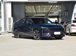 En Stock 2023 2024 Geely Auto Modelo Básico Coche Nuevo Geely Galaxy L6 L7 Híbrido Enchufable 5 Puertas 5 Asientos Sedán EV <span class=keywords><strong>Precios</strong></span> en China - Product Image 3