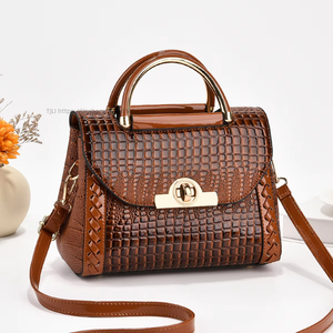 Newest Big Sizes High Quality Pu Leather Handbags Trendy Fashion Latest Luxury Designer Women's Messenger Bags - Product Image 5