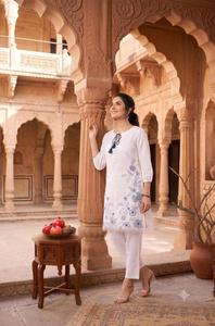 Ensemble coordonné deux pièces pour femme : Kurti et pantalon – Respirant, écologique, confortable, idéal pour un style décontracté et tendance toute saison - Product Image 4