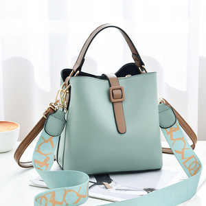 New Wholesale Luxury Ladies Hand <b>Bags</b> PU Leather Brand Fashion High Quilted Leather Women's Tote <b>Bags</b> - Product Image 2