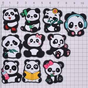 Simpatico cartone animato <span class=keywords><strong>Panda</strong></span> zoccolo scarpe ornamento Pvc flessibile colla rimovibile accessori per scarpe fibbia all'ingrosso - Product Image 2