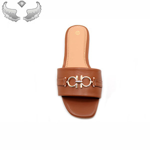Scarpe basse da donna <span class=keywords><strong>di</strong></span> alta <span class=keywords><strong>qualità</strong></span> antiscivolo antiscivolo per la vendita diretta in fabbrica <span class=keywords><strong>di</strong></span> <span class=keywords><strong>pantofole</strong></span> leggere da donna - Product Image 5