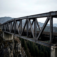 Structure de pont en treillis en acier robuste pour voie ferrée, destinée aux projets de construction d'infrastructure ferroviaire