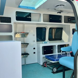 Ambulanza FOTON G9 per Trasporto Disabili, Veicolo Medico d'Emergenza con Letto, Direttamente dalla Fabbrica - Product Image 1