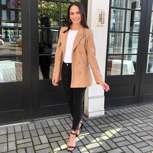 Conjunto de chaqueta y pantalón personalizado OEM para mujer - Product Image 4