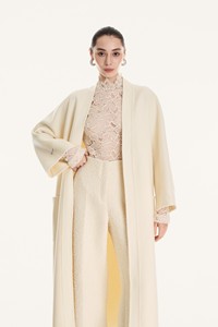 เสื้อโค้ทผู้หญิงขายส่ง JASMINE CASHMERE ทำมือ เสื้อโค้ทผู้หญิงทรงหรู กระดุมแถวเดียว เสื้อโค้ทผู้หญิงสีขาว เสื้อผ้าผู้หญิง WhiteAnt - Product Image 5