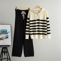 Ensemble décontracté deux pièces pour femme automne-hiver : survêtement sportif rayé avec sweat à capuche et pantalon large