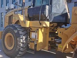 รถตักล้อยาง Caterpillar 950GC มือสอง ปี 2020 รับน้ำหนักได้ 5500 กก. กำลัง 151 กิโลวัตต์ ของแท้จาก CAT สหรัฐอเมริกา สำหรับงานก่อสร้างและเหมืองหิน - Product Image 6