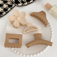 À la mode Nude Classique Mat En Plastique Cheveux Griffe En Vrac Grande Petite Fleur Marguerite Cheveux Accessoires Griffe Clips Assortis pour Femmes Fille