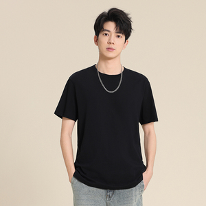 เสื้อยืดคอกลมแขนสั้นผู้ชาย ผ้าคอตตอน 100% น้ำหนัก 180 กรัม สีดำล้วน ทรงปกติ สไตล์ลำลอง ผ้าเจอร์ซีย์ถัก สีพื้น - Product Image 1