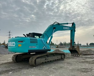 Excavatrice d'occasion Kobelco SK260LC de 26 tonnes, type chenilles, avec accessoires complets, cabine, chauffage et ventilateur, à vendre en Afrique du Sud-Est - Product Image 2