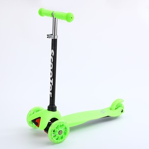 Aluminium Alloy Foldable Kids Scooter <b>Three</b>-Wheel PU Light Included Height Adjustable for Indoor/Outdoor Use - Product Image 5