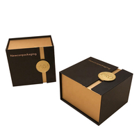 Boîtes en carton ondulé pliables noires de petite taille avec rabat supérieur, boîtes en carton pour l'envoi postal, l'abonnement, l'emballage avec logo