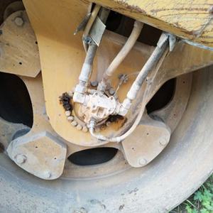 Buen rendimiento, precio bajo, certificado EPA y CE, Roadroller usado, CAT B564D, motor original, bajas horas de trabajo - Product Image 6