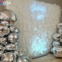 Rideau de fond LEDA de luxe en plumes blanches 3D personnalisable pour mariage, douche nuptiale, baby shower, événement, fête, décoration de fond