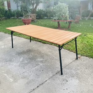 โต๊ะรับประทานอาหารกลางแจ้งทรงสี่เหลี่ยมพร้อมกรอบไม้แข็งทนทานเป็นมิตรกับสิ่งแวดล้อมน้ำหนักเบาและการออกแบบที่สะดวกสบาย - Product Image 1