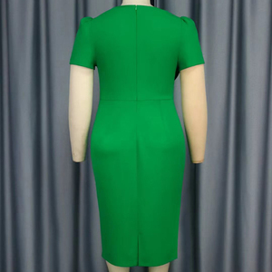 Vestido casual de mujer con cuello redondo y manga corta, diseño de trébol con cuentas, dobladillo con volantes, estilo lápiz, color verde, venta al por mayor. - Product Image 5