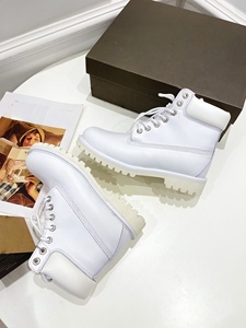 Botas de Nieve de Diseño de Lujo para Hombre y Mujer, de Cuero Genuino, Impermeables y Antideslizantes, con Estilo Clásico - Product Image 6