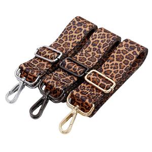 <span class=keywords><strong>Bolso</strong></span> de hombro con estampado de leopardo de 38mm de ancho con <span class=keywords><strong>correa</strong></span> de hombro ajustable y <span class=keywords><strong>correa</strong></span> cruzada <span class=keywords><strong>intercambiable</strong></span> - Product Image 3
