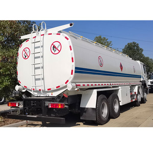 Autocisterna per Petrolio da 400 CV, Capacità 80000 Litri, Camion Cisterna Sinotruck 8x4 in Vendita - Product Image 4