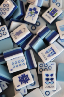 Tuiles de Mahjong Américaines Thème Bleu Premium en Acrylique Multicouche 160 Pièces pour Soirées Jeux à Domicile